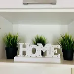 Lb - Cozy Center