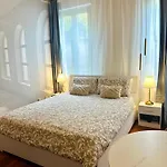 Lb - Cozy Center Apartman *
