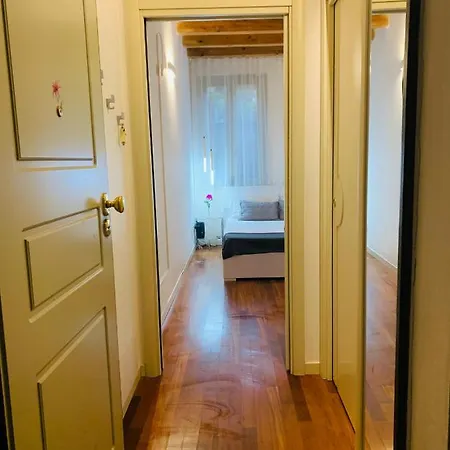 Lb - Cozy Center