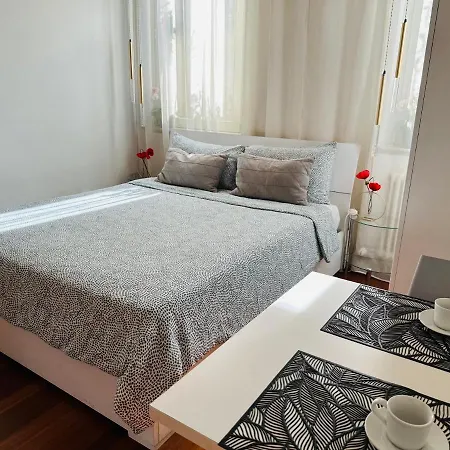 Cozy Center Апартаменти