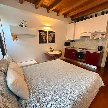 Lb - Cozy Center *